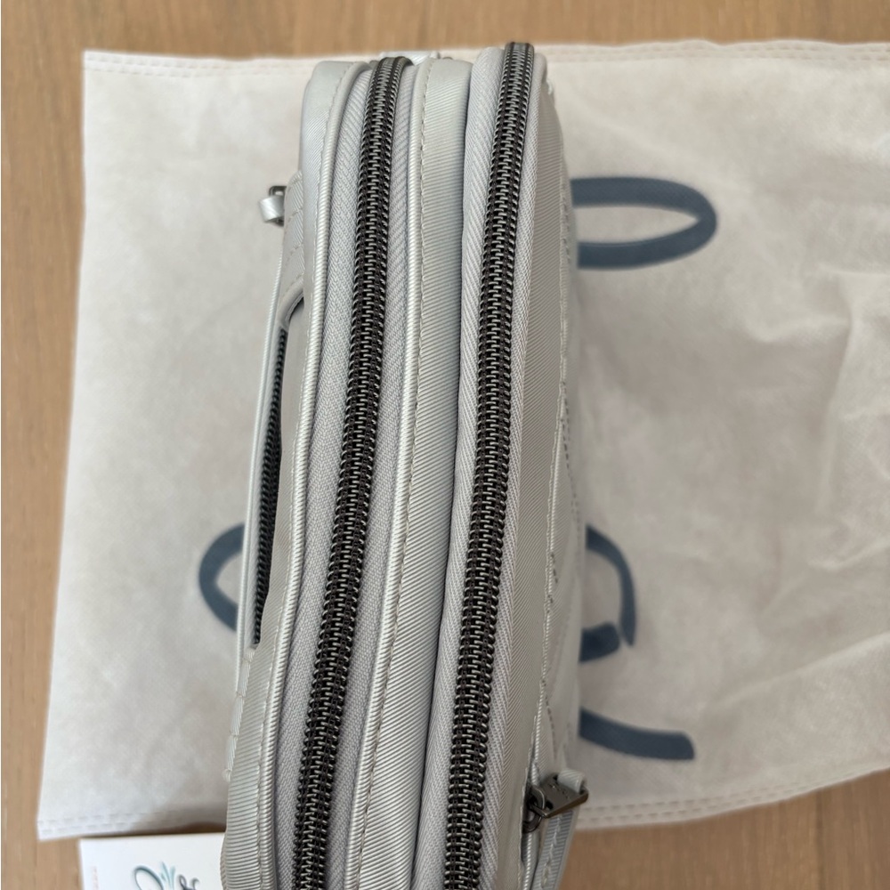 NWT Lug Super Coupe 2 Metallic Silver - Picture 4 of 15